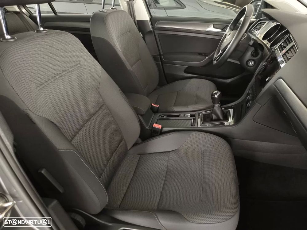 VW Golf 1.6 TDi BlueMotion Confortline - 9