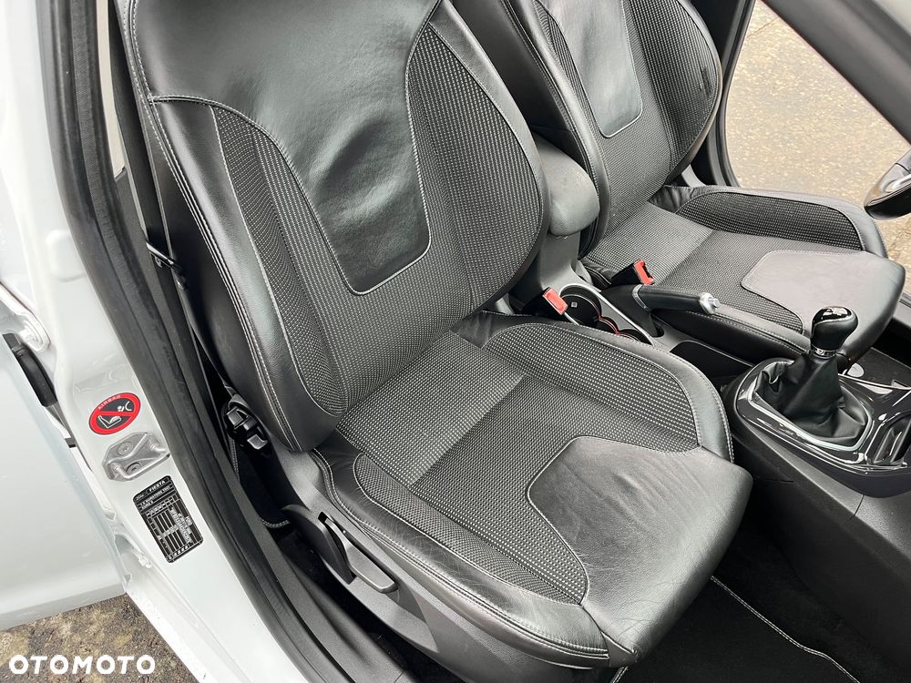 Ford Fiesta 1.6 TDCi Titanium - 18