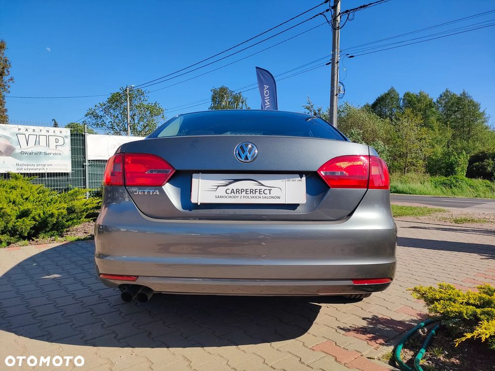 Volkswagen Jetta - 7