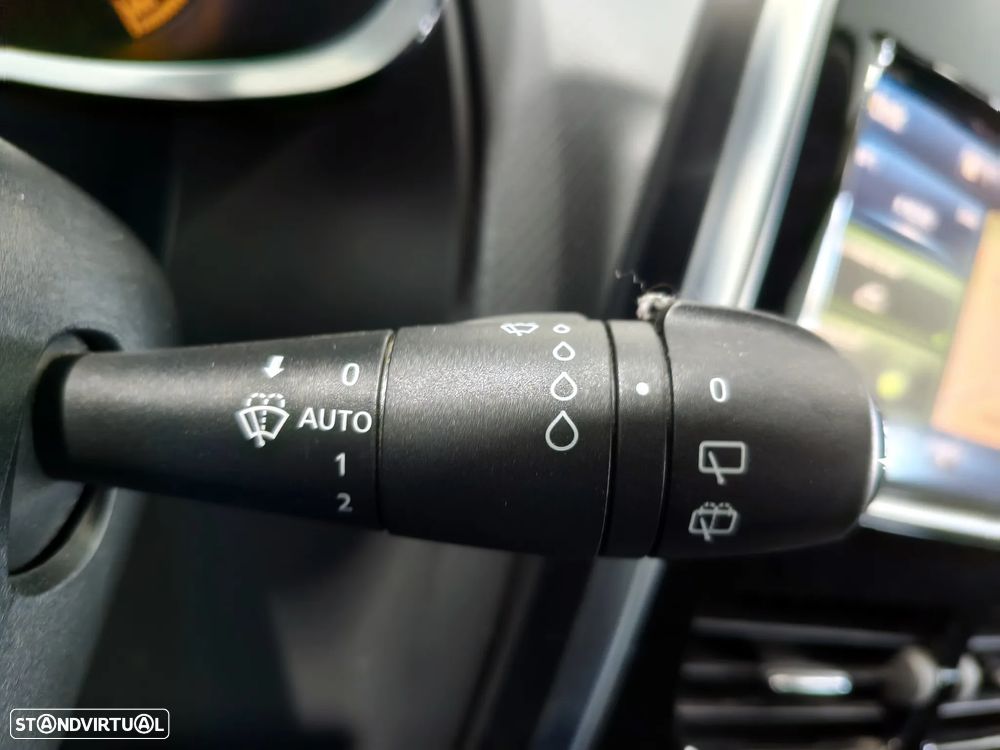 Renault Clio Sport Tourer 0.9 TCE Dynamique S - 24