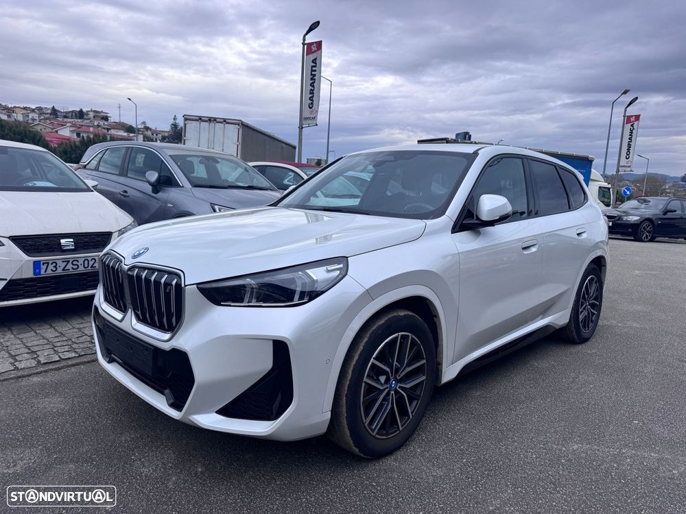 BMW iX1 xDrive30 M Sport Pack - 1