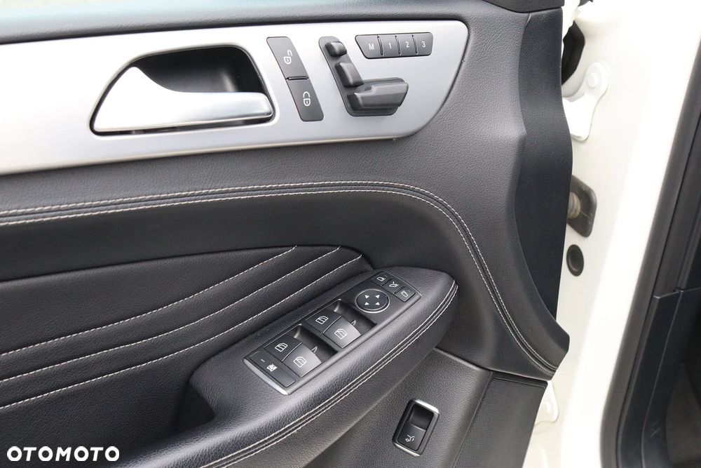 Mercedes-Benz ML - 8