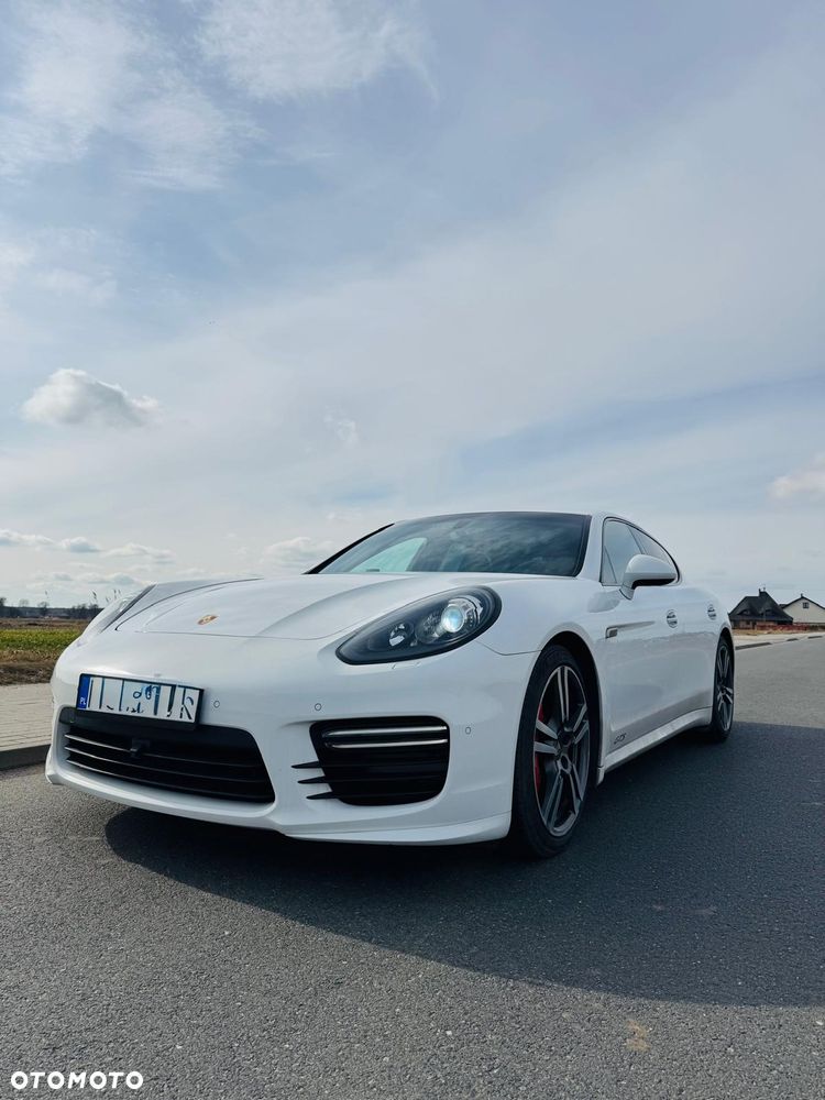 Porsche Panamera - 3