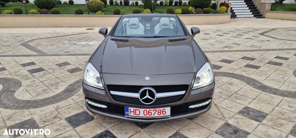 Mercedes-Benz SLK 250 CDI (BlueEFFICIENCY) - 5