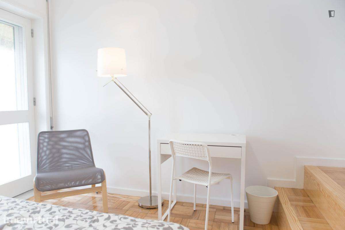 Quarto - localizado em Rio Tinto Porto - Grande imagem: 2/20