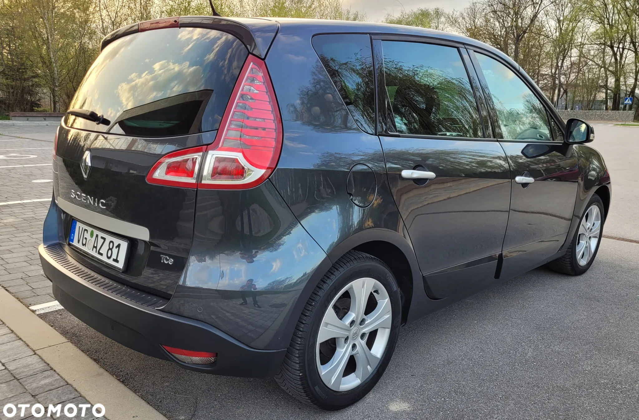 Renault Scenic TCe 130 Dynamique - 8