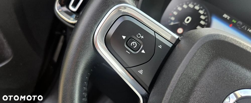 Volvo XC 40 D4 AWD Geartronic Inscription - 22