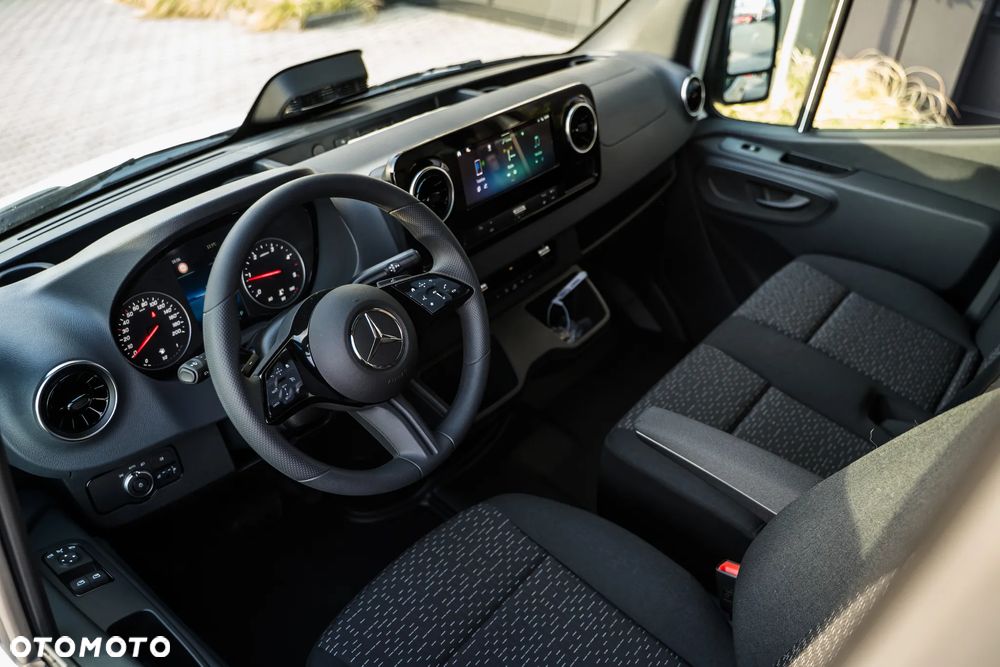 Mercedes-Benz Sprinter - 8