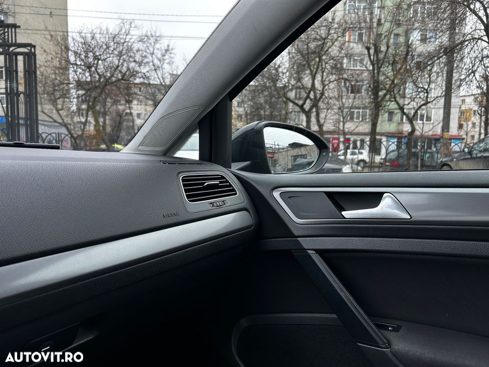Volkswagen Golf 1.6 TDI Comfortline - 11