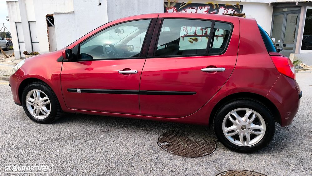 Renault Clio 1.2 16V Confort Privilège - 6