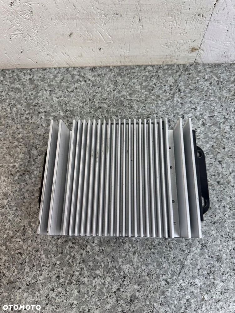 WZMACNIACZ MODUŁ RADIA NAWIGACJI HYUNDAI IX35 2010-2015 963702s301