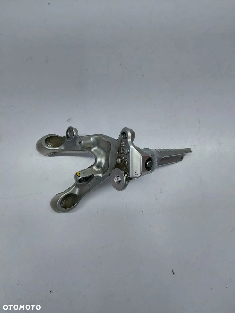 Set mocowanie podnóżek przód prawy DUCATI 899 1199 1299 PANIGALE 2012 -17 - 1