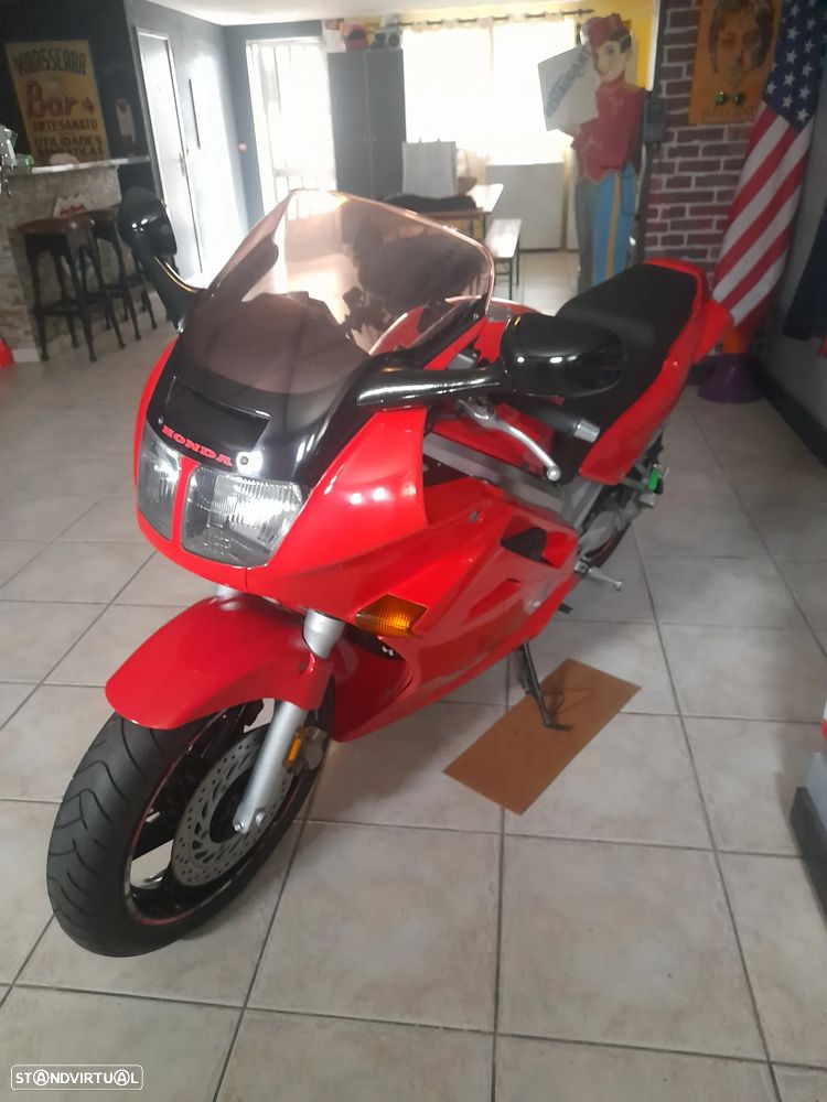 Honda VFR Classica nacional - 2