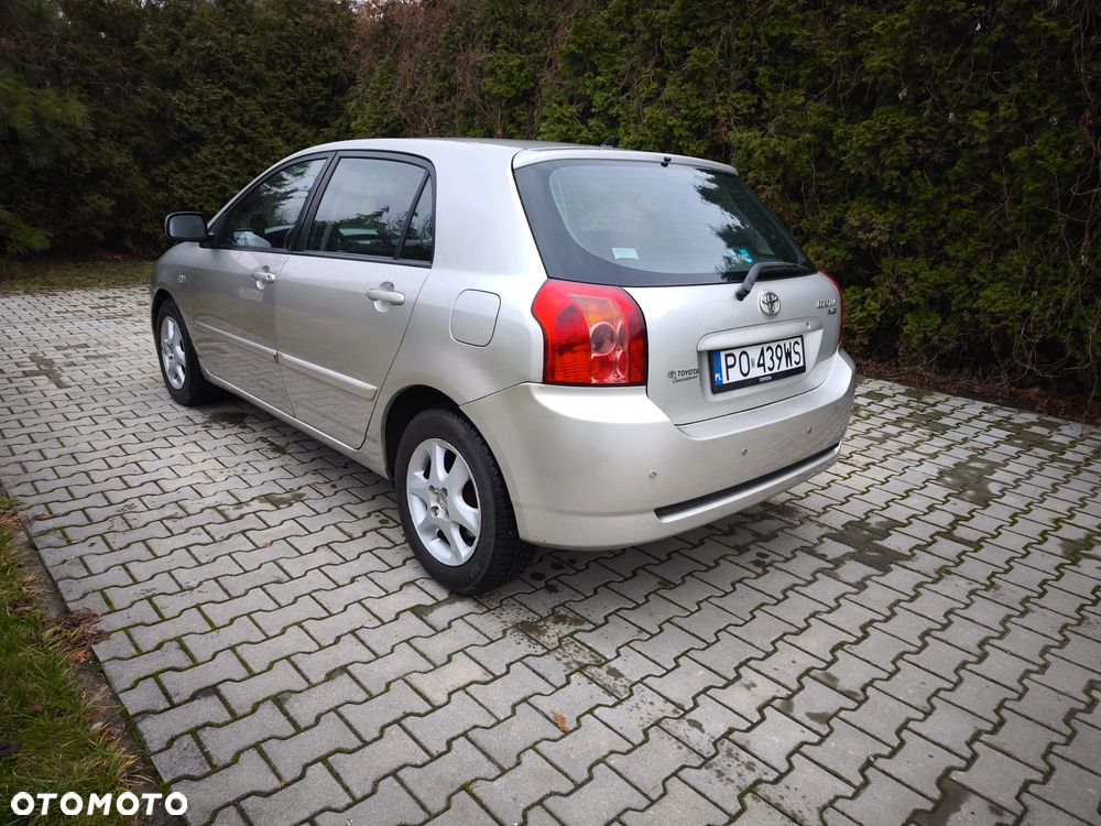 Toyota Corolla 2.0 D-4D Sol - 9