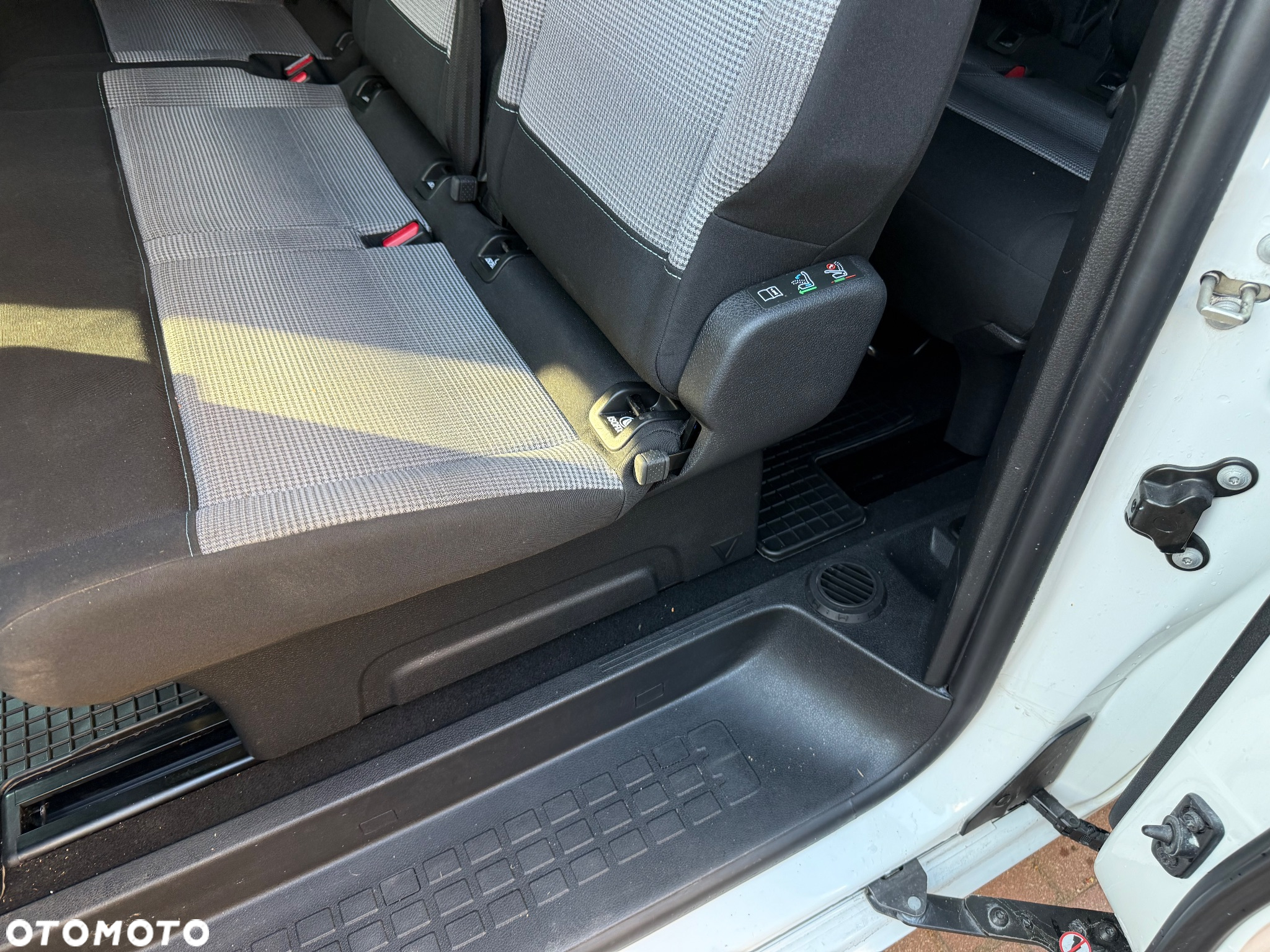 Citroën SpaceTourer M 2.0 BlueHDi 180 EAT8 Shine - 22