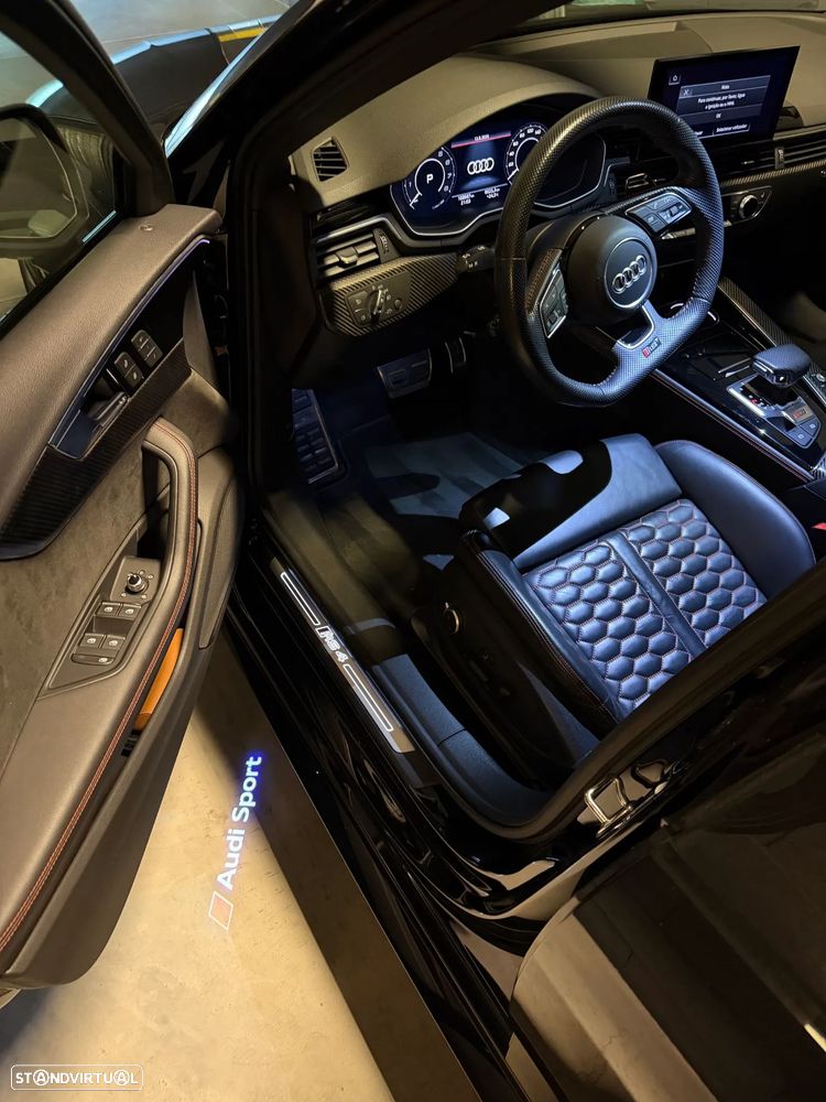 Audi RS4 quattro tiptronic - 32