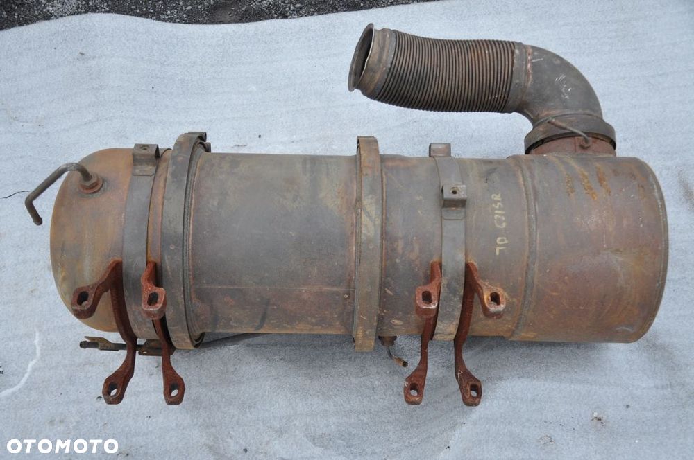 KATALIZATOR JOHN DEERE 6215R NR RE559545 - 1