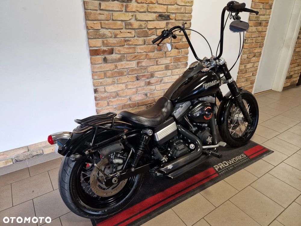 Harley-Davidson Dyna Street Bob - 11