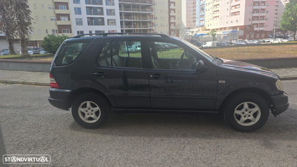 Mercedes-Benz ML 230 Standard - 4
