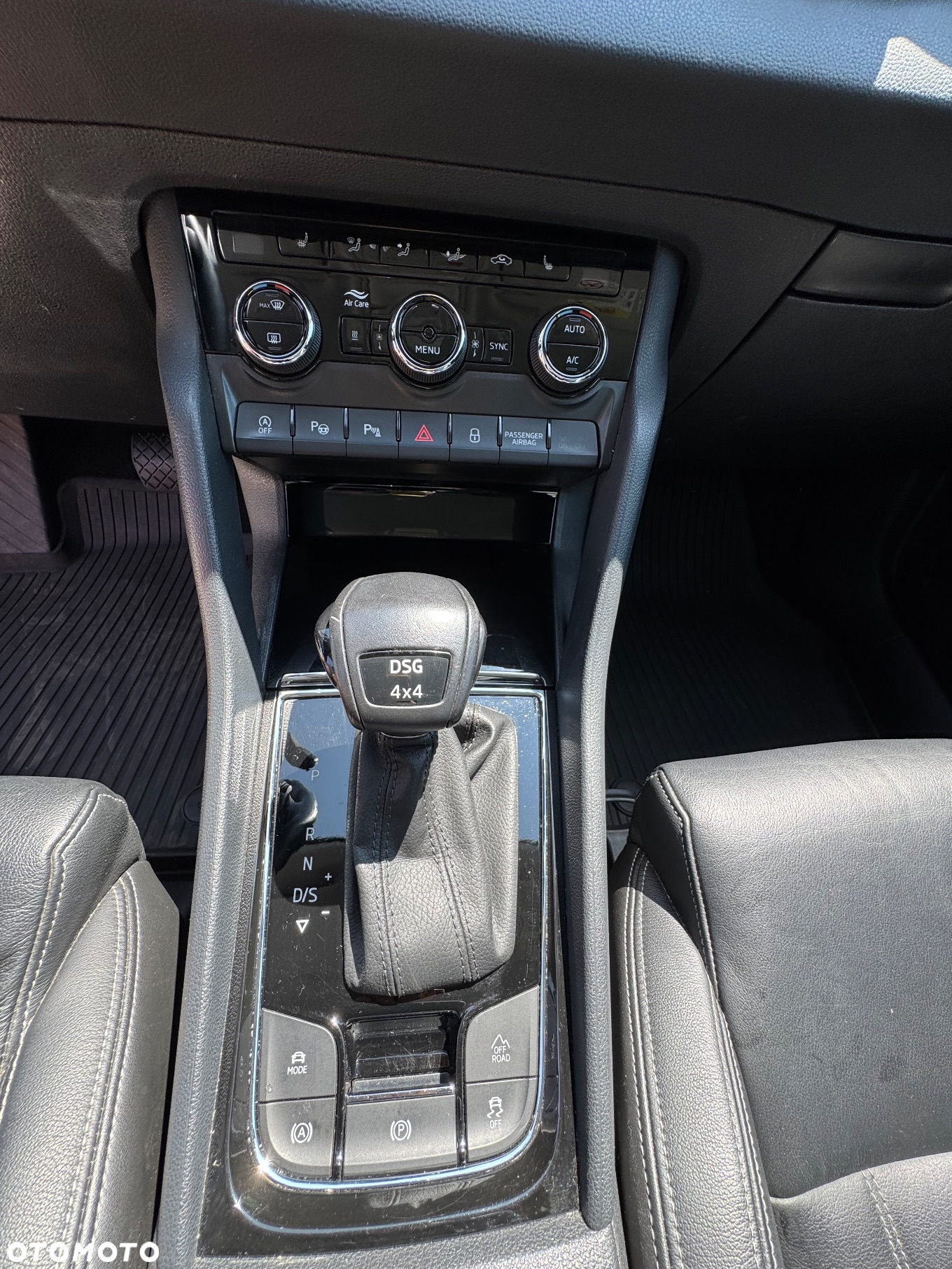 Skoda Karoq 2.0 TDI SCR 4x4 DSG Style - 12