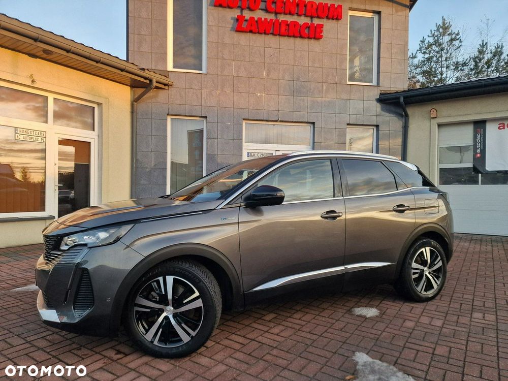 Peugeot 3008 1.6 PureTech HYbrid GT Line S&S EAT8 - 4