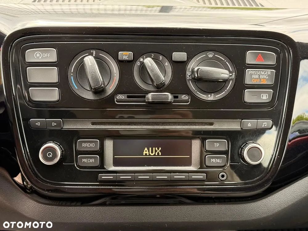 Volkswagen up! 1.0 move - 11