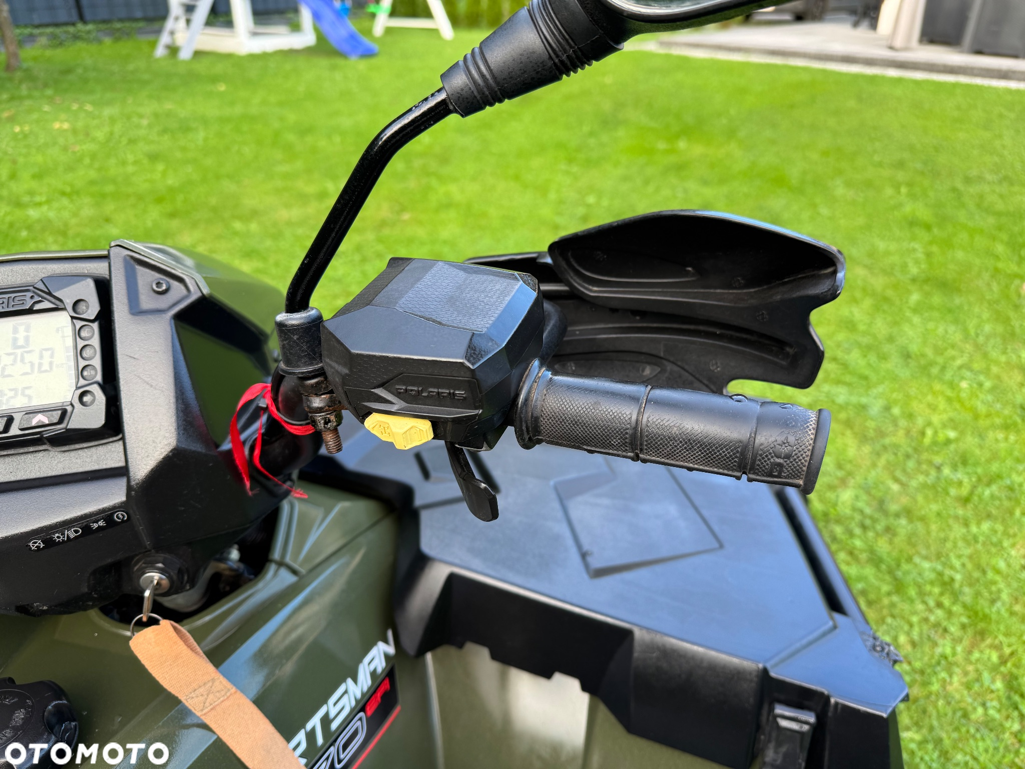 Polaris Sportsman - 16