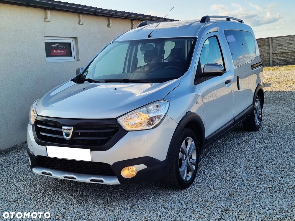 Dacia Dokker TCe 115 Stepway Celebration - 6