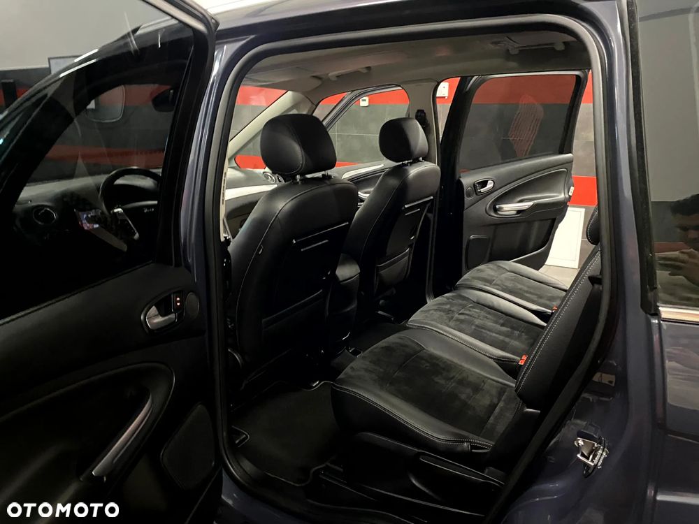Ford Galaxy 2.0 TDCi Platinium X (Ghia) MPS6 - 16