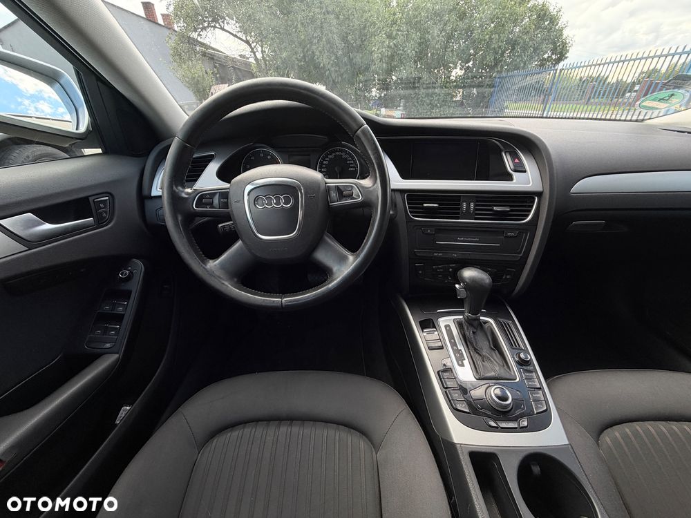 Audi A4 Limousine - 7