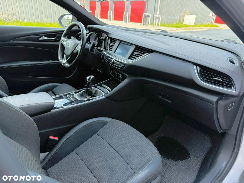 Opel Insignia - 15