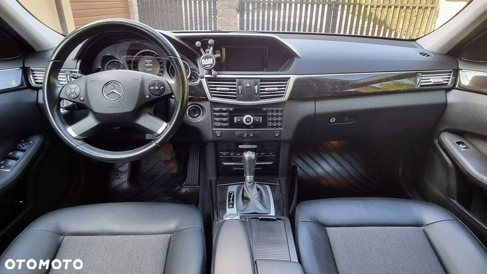 Mercedes-Benz Klasa E - 15