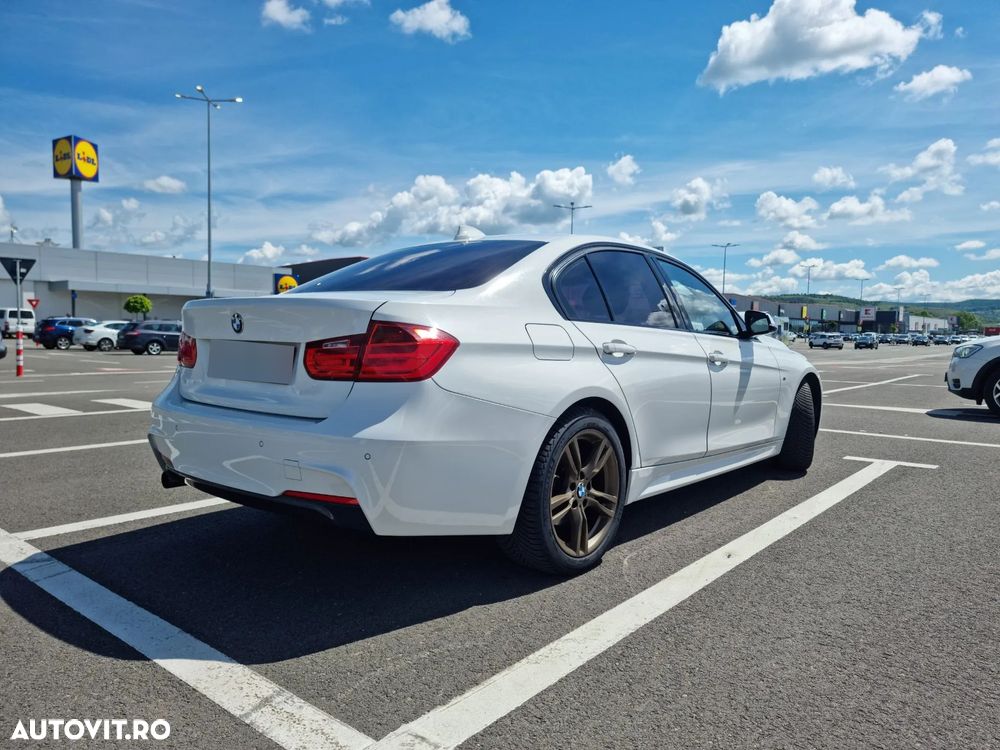 BMW Seria 3 318d xDrive Sport Line - 9