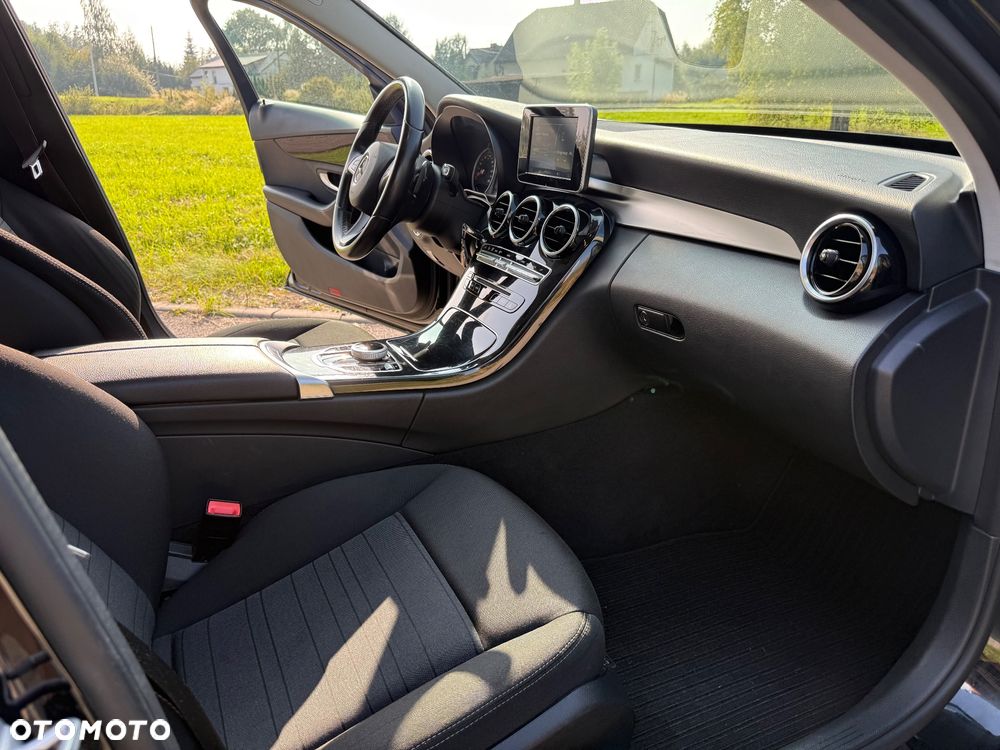 Mercedes-Benz Klasa C 200 7G-TRONIC - 24