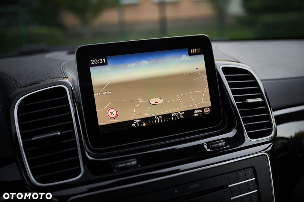 Mercedes-Benz GLE - 33