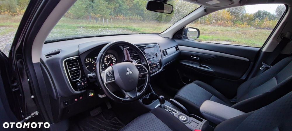 Mitsubishi Outlander 2.0 Intense CVT - 18