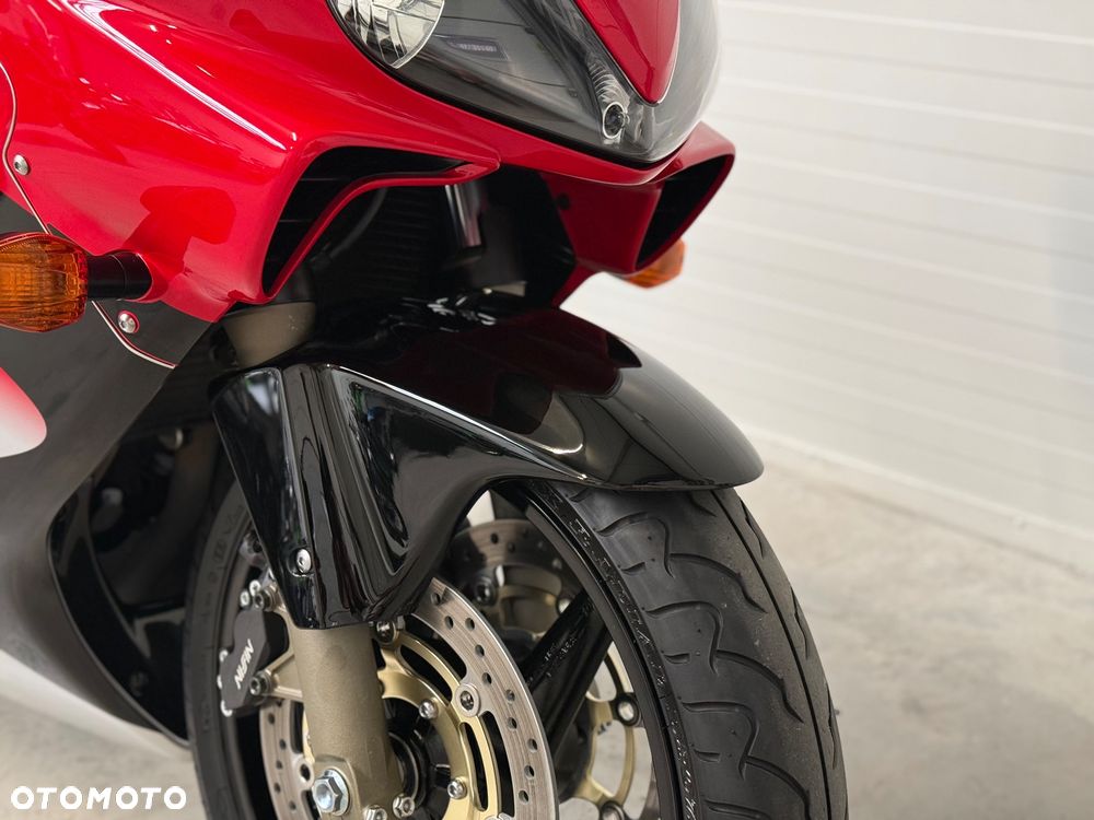 Honda CBR - 9