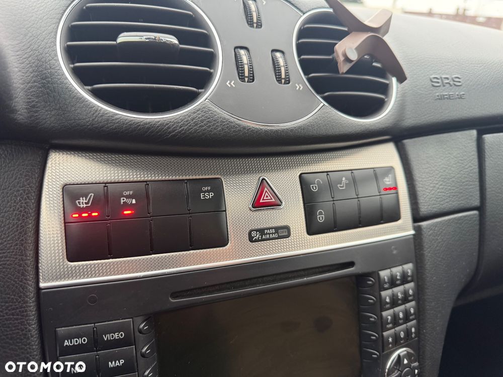 Mercedes-Benz CLK 280 7G-TRONIC Avantgarde Sport Edition - 20