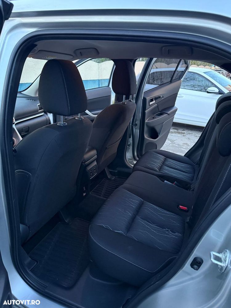 Mitsubishi Eclipse-Cross - 6