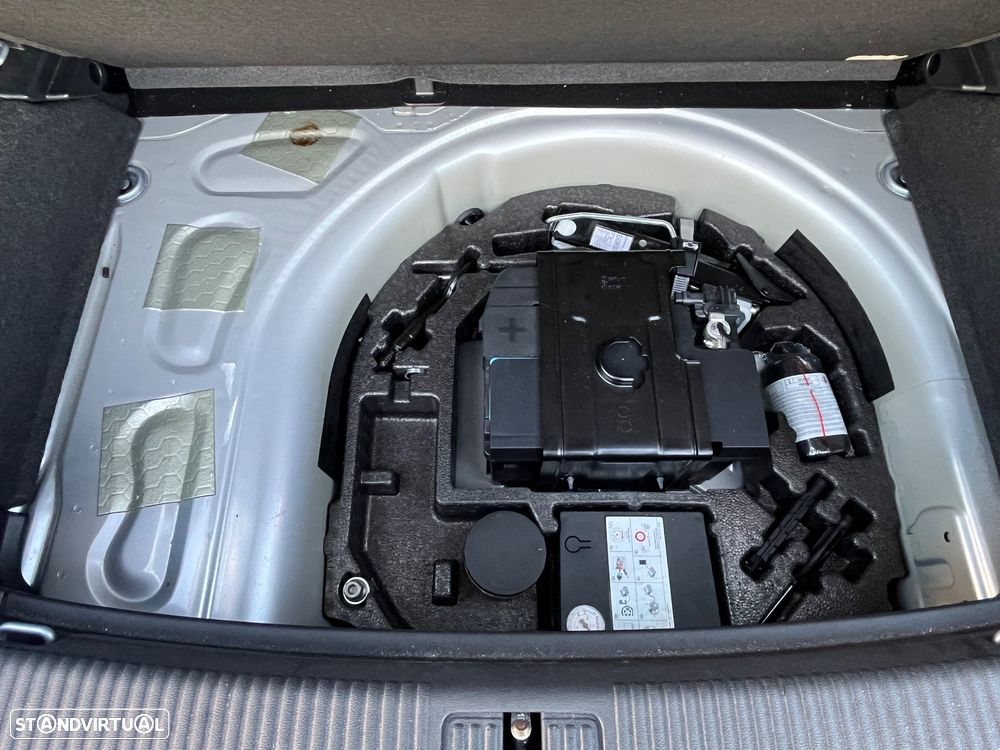 Audi A1 Sportback 1.6 TDI S-line - 28