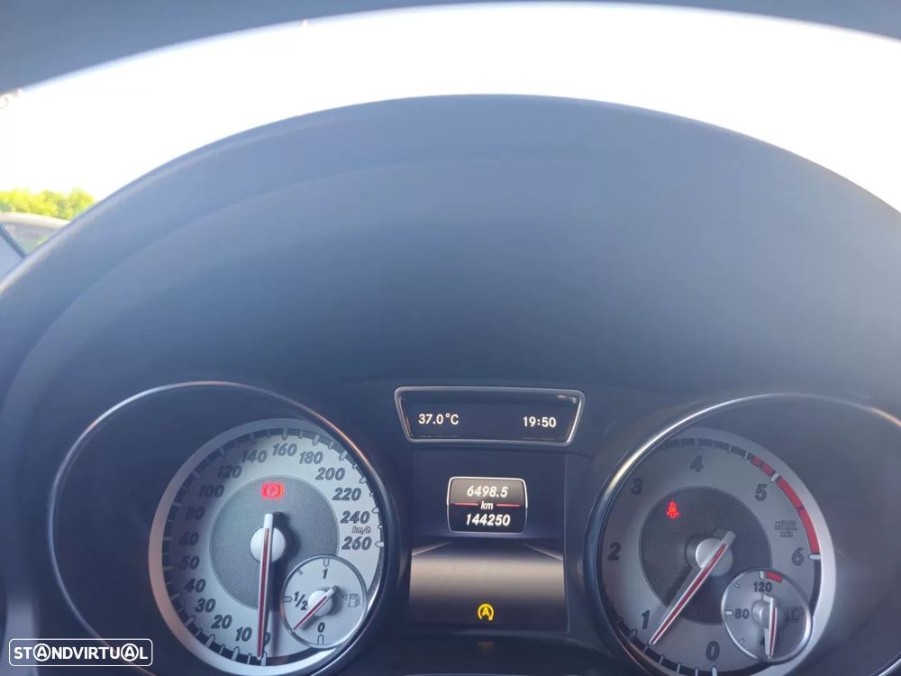 Mercedes-Benz CLA 180 d Urban - 7