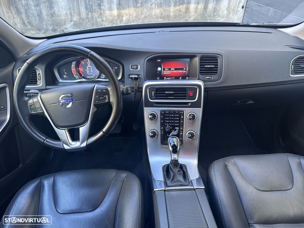 Volvo V60 Cross Country 2.0 D3 Pro Geartronic - 8