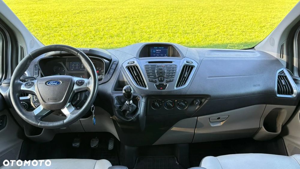 Ford Tourneo Custom - 10