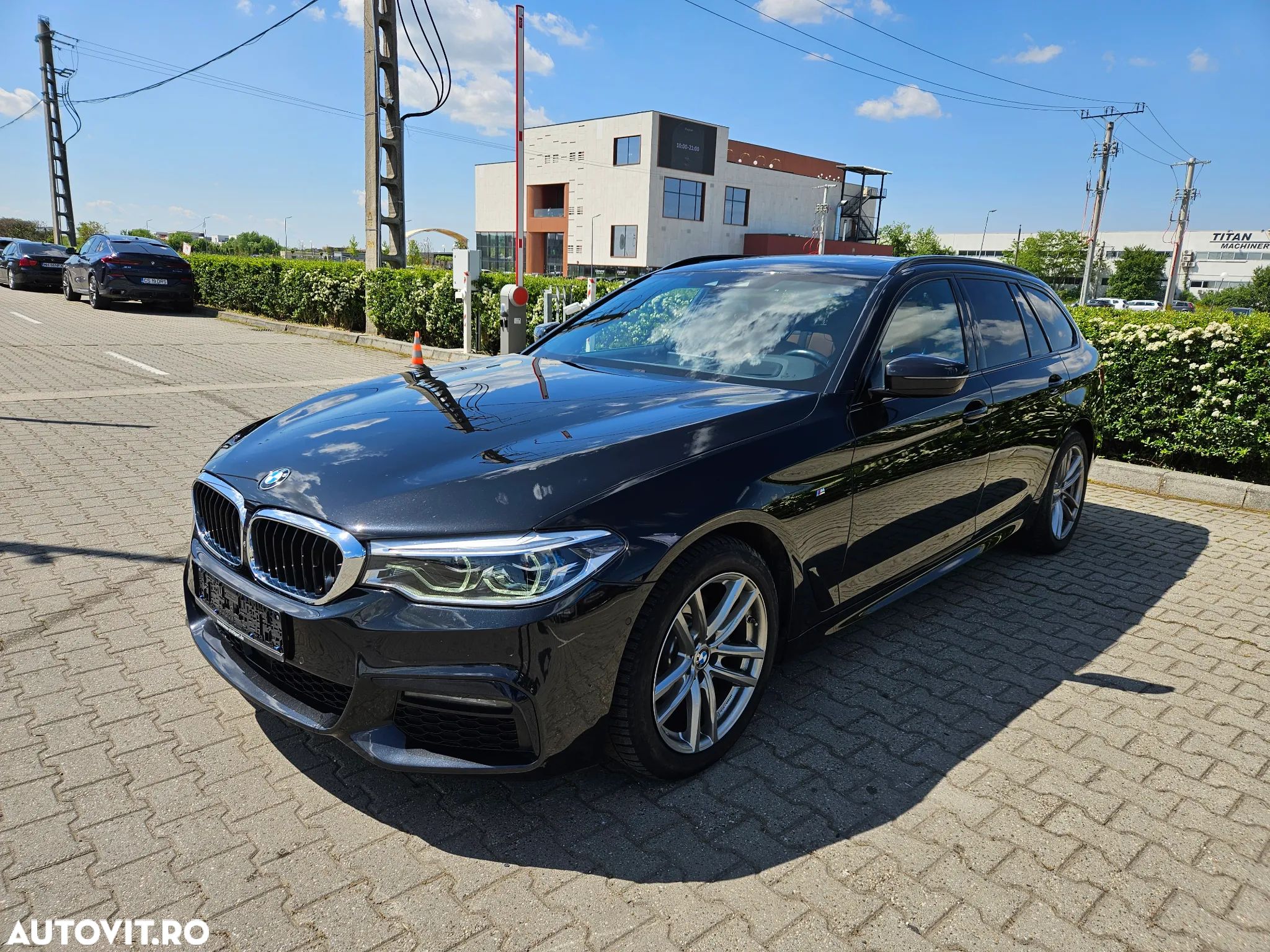 BMW Seria 5 520d Touring Aut. M Sport Edition - 1