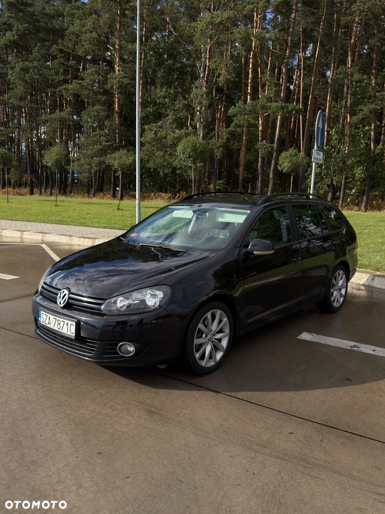 Volkswagen Golf 2.0 TDI DPF BlueMotion Technology DSG MATCH - 2