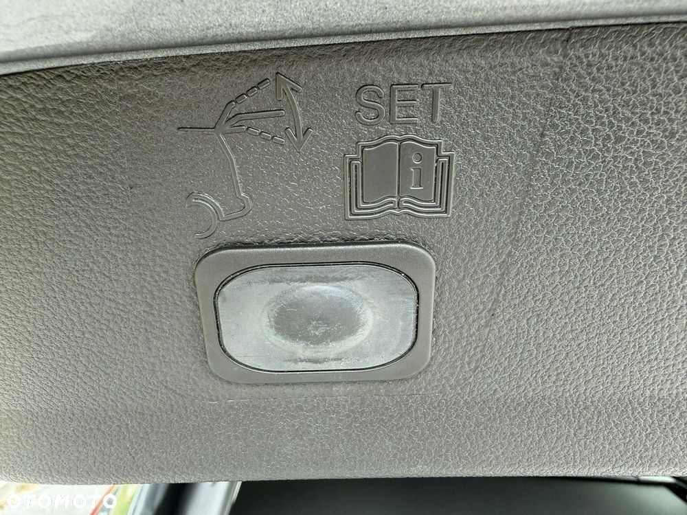 Ford Kuga - 29