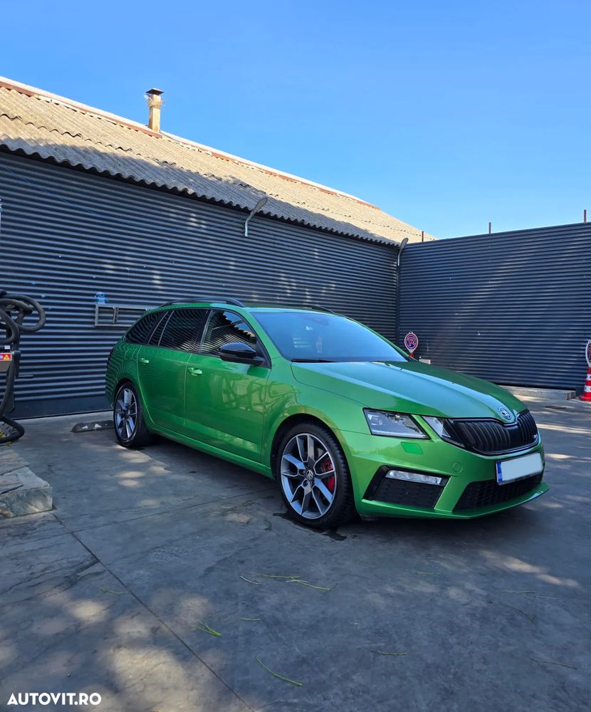 Skoda Octavia Combi Diesel 2.0 TDI DSG RS - 13