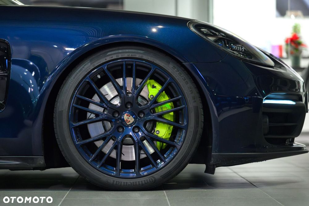 Porsche Panamera - 25