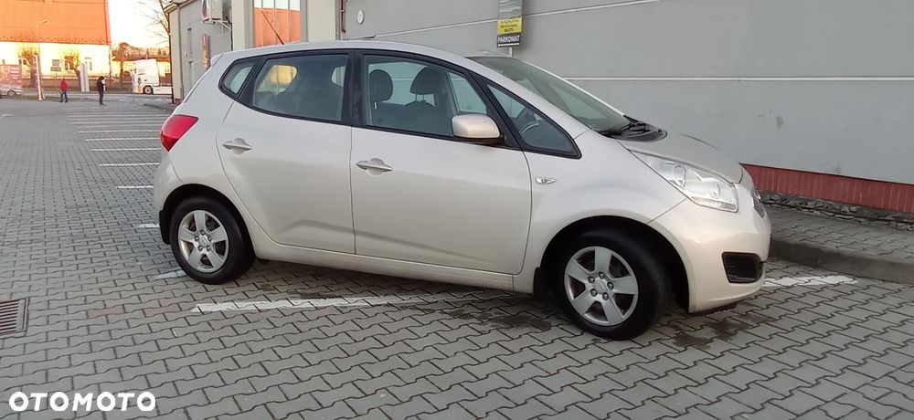 Kia Venga - 5
