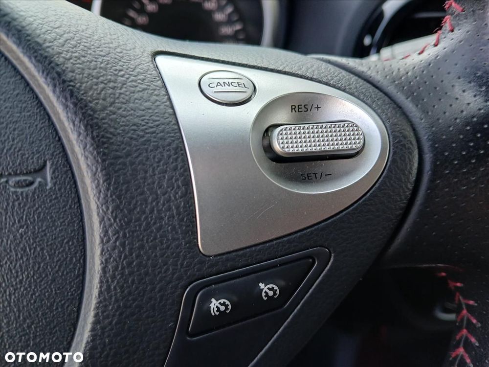 Nissan Juke 1.2 DIG-T N-Connecta EU6 - 16